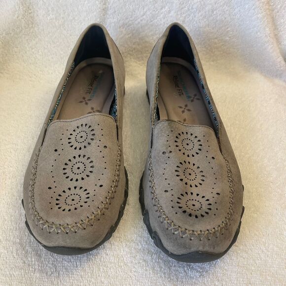 Skechers Women's Relaxed Fit Memory Foam Loafers Gray suede Shoe Size 9 - Picture 5 of 10
